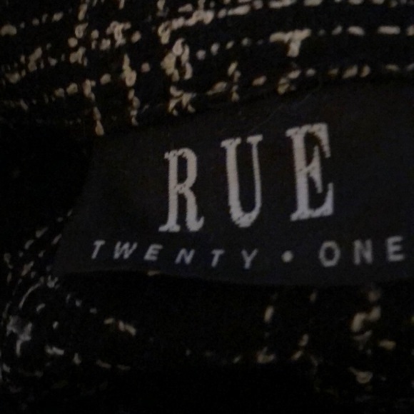 RUE twenty one zippered jacket - Picture 8 of 8